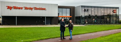 Mark Wegh neemt Harley-Davidson-dealer over. 